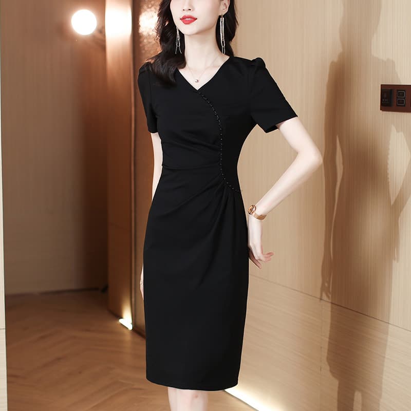 xwf8542 Hepburn style V-neck slim and hip-hugging skirt 2025 summer new high-end black dress for women