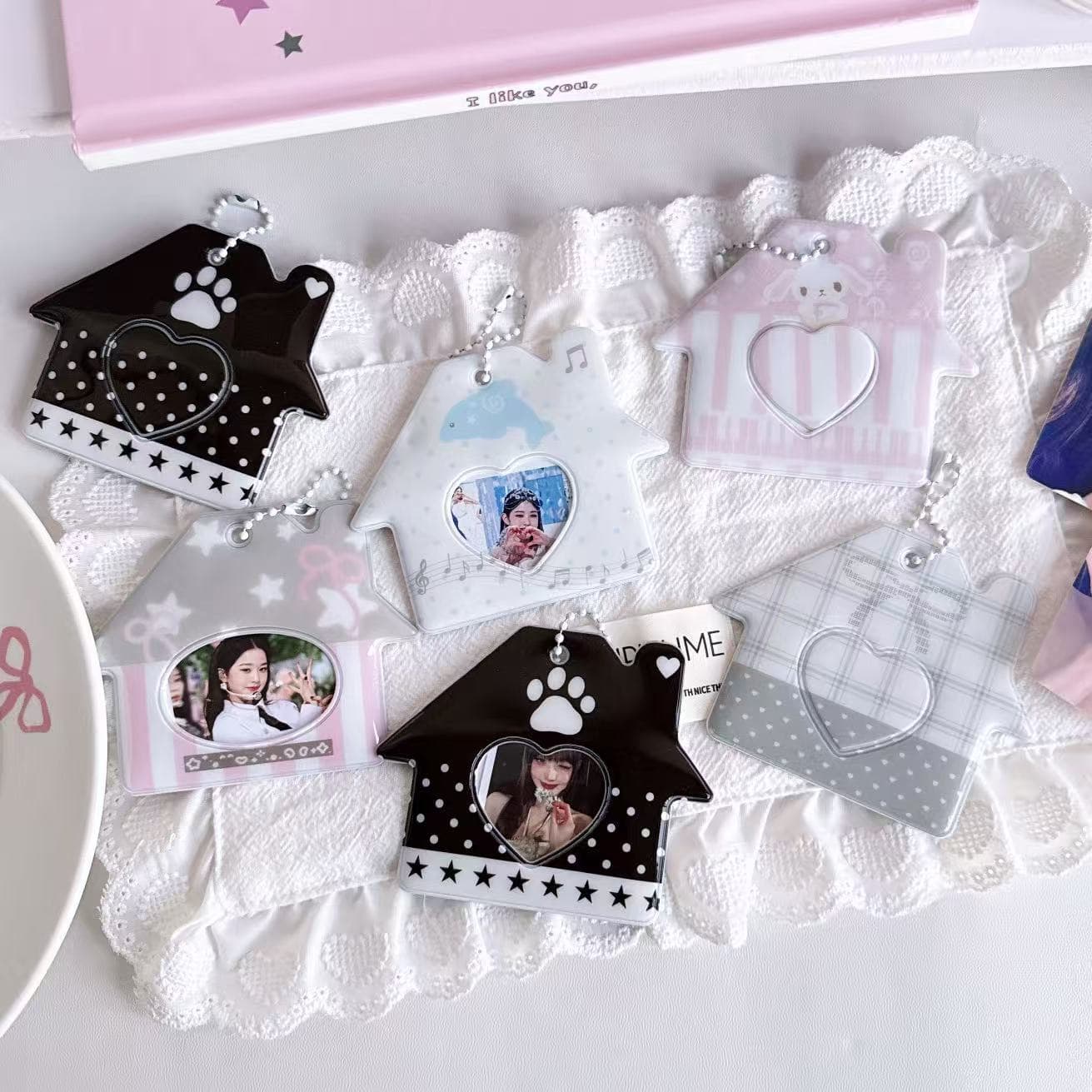 Ins style cute striped house style 2-inch ID photo card holder idol photo sticker photo storage bag pendant