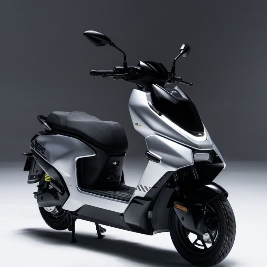Factory Direct Extreme Core AE4 PRO 2 High-Performance Electric Motorcycle 2.7kW Two-Wheel Scooter Motorcycle