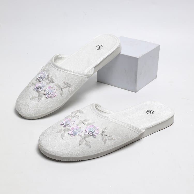 Baotou Slippers Women's Fine Baotou Suede Style Breathable Bead Embroidered House Flowers 2026 Cross-border Refreshing Home Slippers