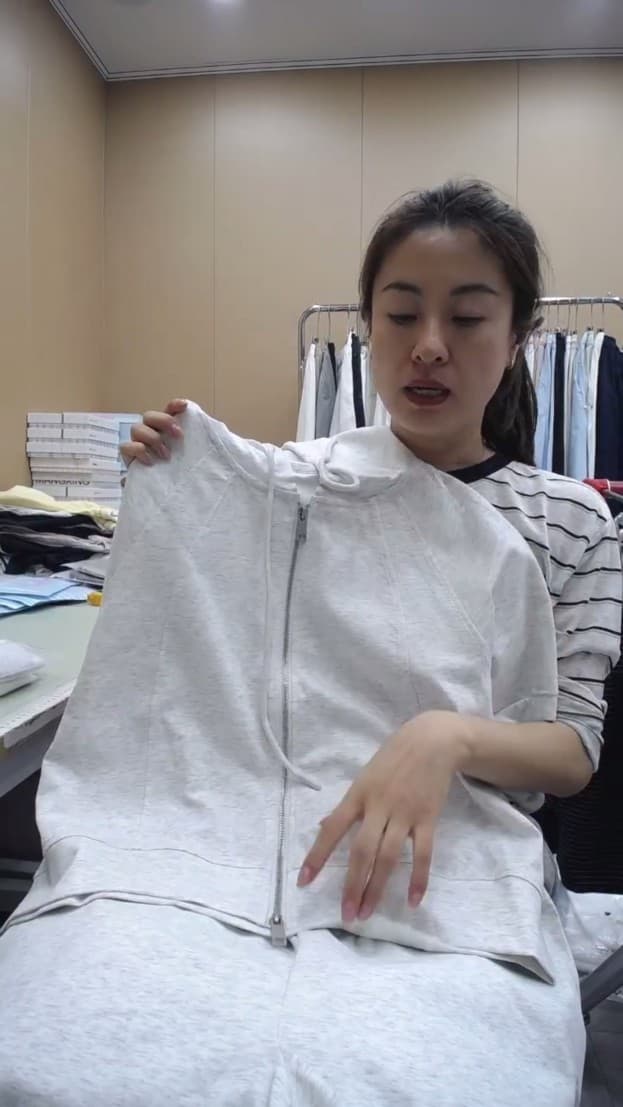 62257 Cardigan and Shorts Set for 130-150 lbs