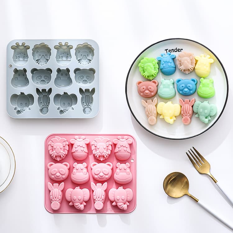 In Stock: 12-Piece Silicone Mold with 6 Different Animal Shapes Including Elephant, Hippo, Lion, Etc., for Cake and Chocolate