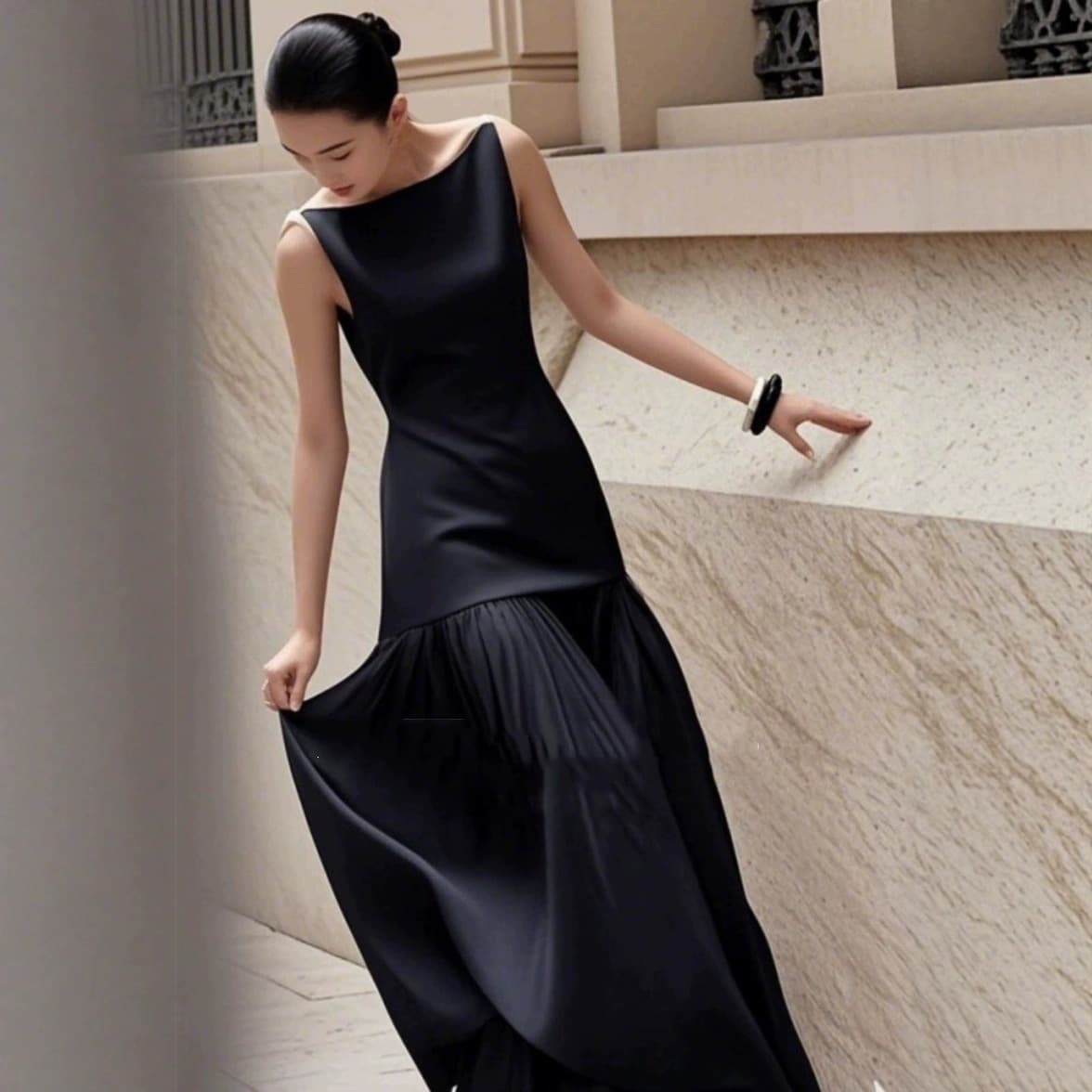 High-End Light Luxury Women's Dress 2026 New Niche Vacation French Little Chanel Style Black Sleeveless Patchwork Dress