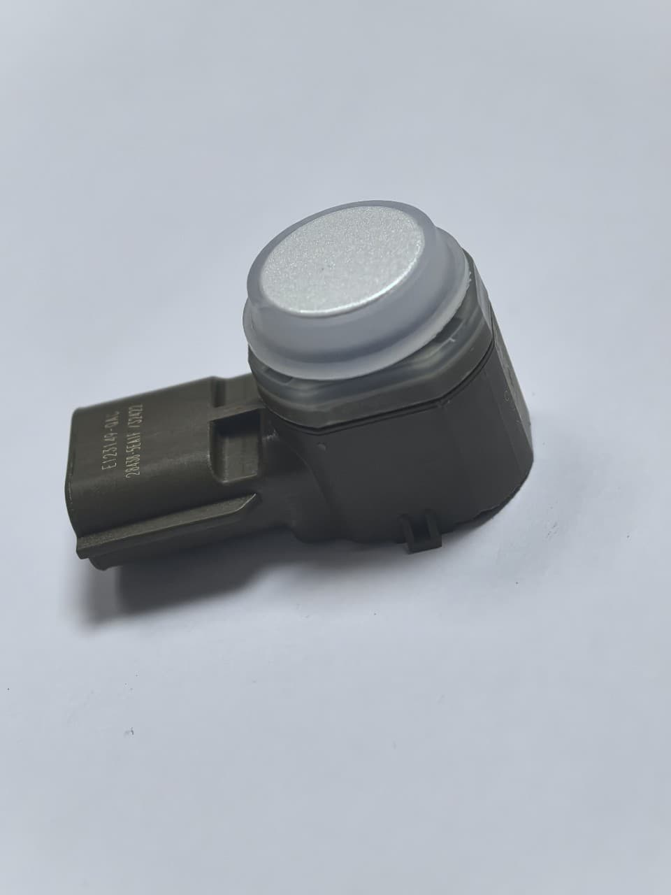 Compatible with Nissan reversing radar/photo sensor PDC sensor 28438-6CA3B 28438-7FM0B