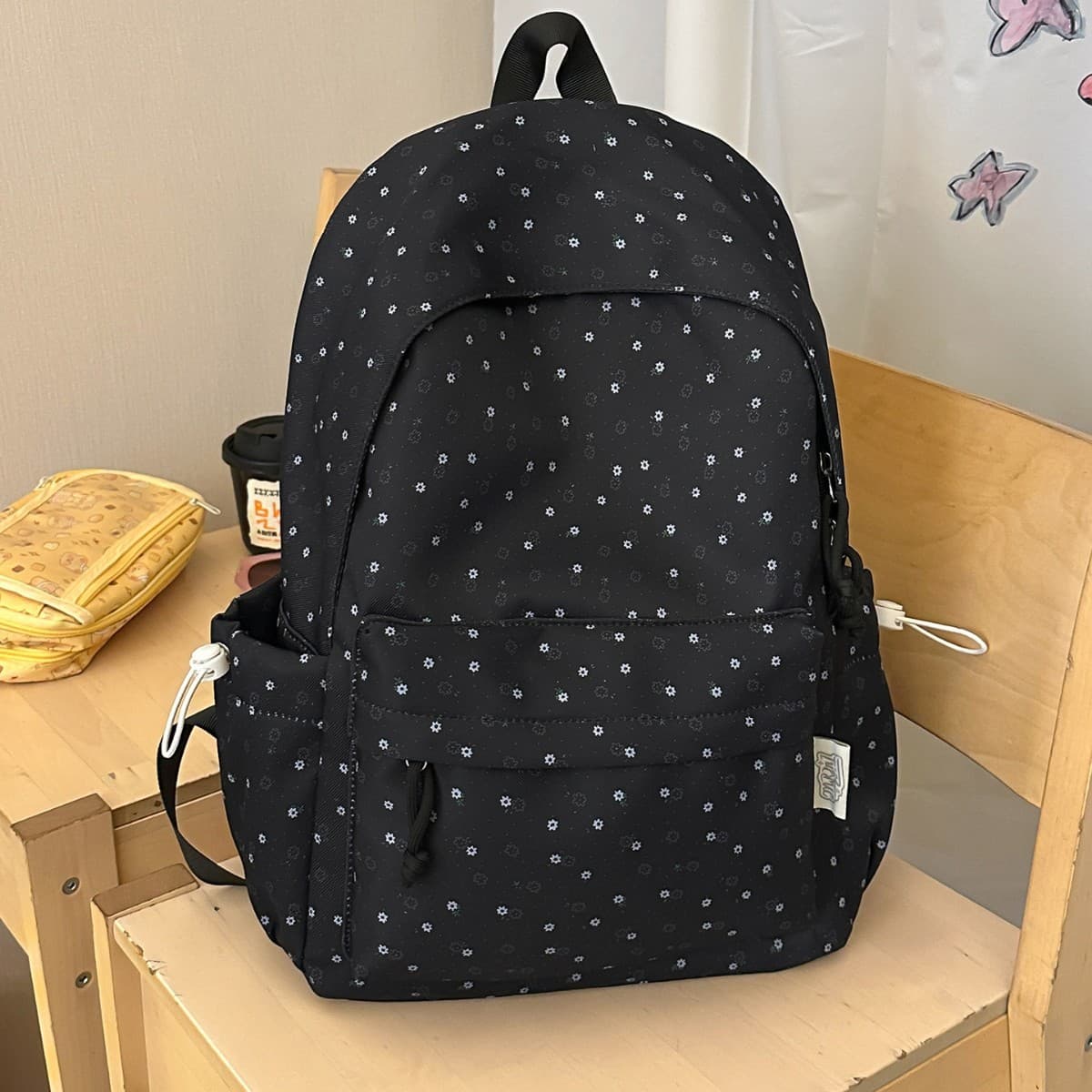 Casual Floral Backpack for Middle and High School Students, Printed Design with Plush Pendant, Large Capacity School Bag