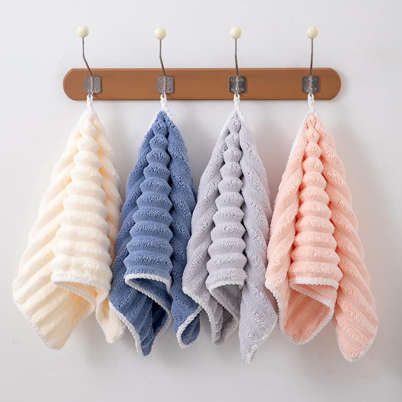 Candy stripe home face towels, coral fleece adult absorbent thickened quick-dry bath towels for men and women, new couple's style