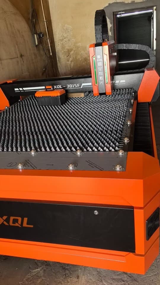 Fiber Laser Cutting Machine Processing 1500W, 3000W, Two Sets