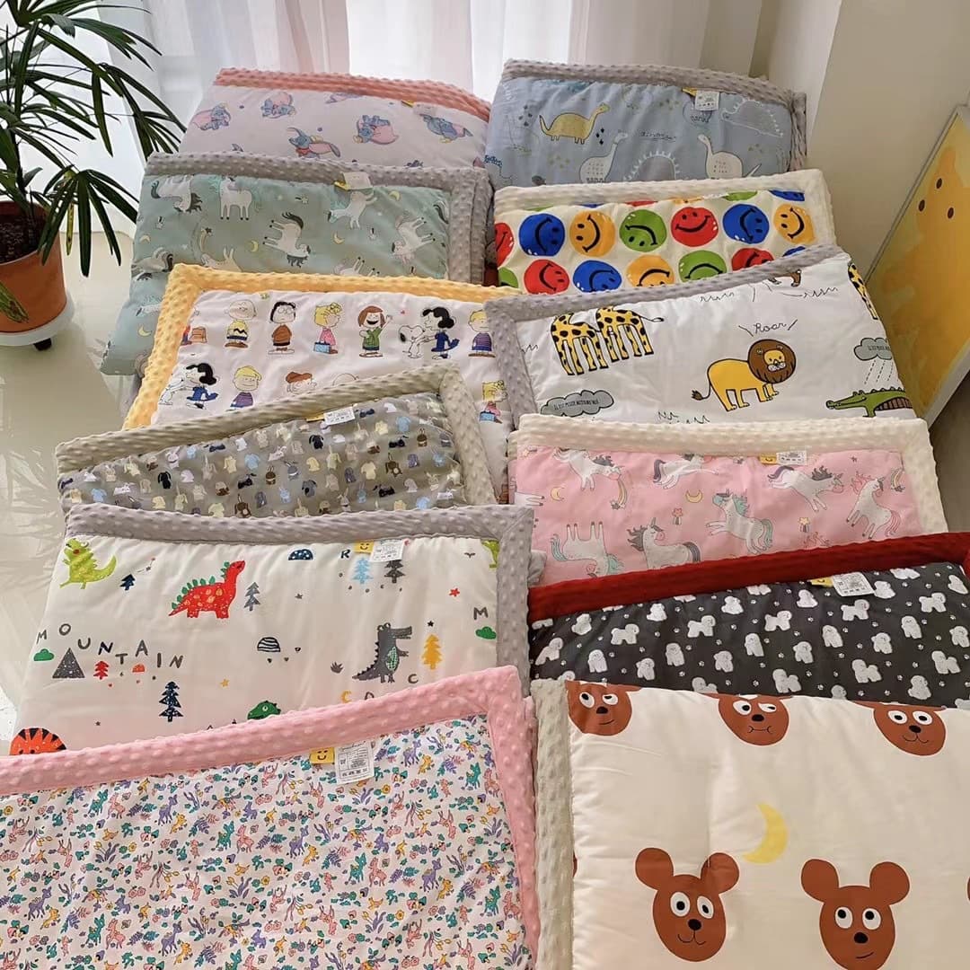 Korean-style cartoon infant and children's bean blanket, thickened warm skin blanket, autumn/winter quilted warm comfort fleece baby cover
