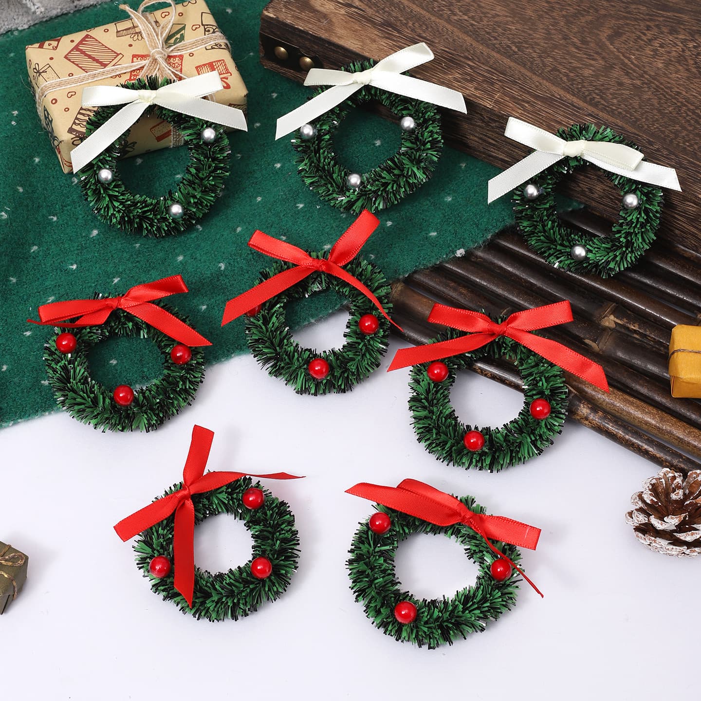 Christmas decoration garland napkin ring red fruit green leaves Amazon cross-border hotel home restaurant decoration Christmas tree