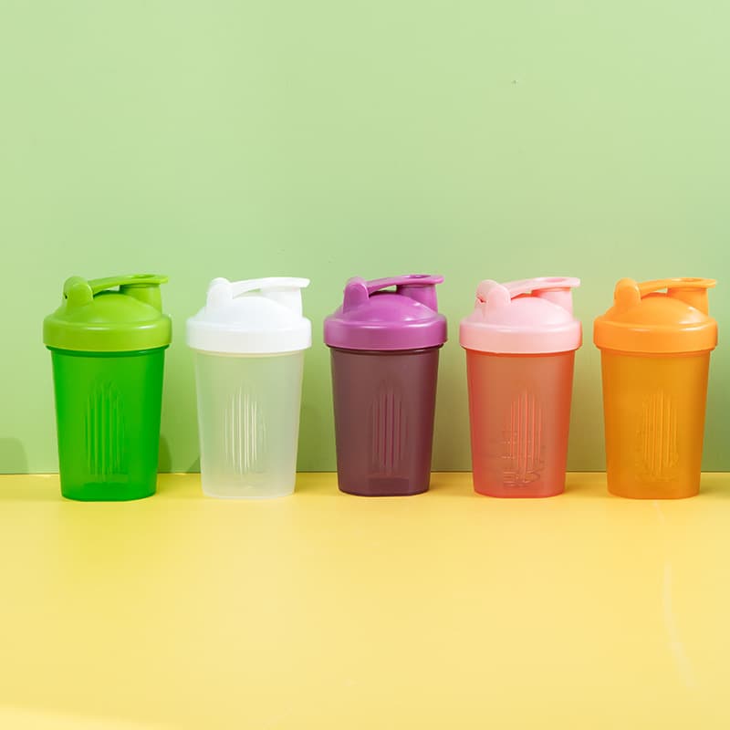 Factory Direct Supply Protein Powder Shaker Cup 400ml Shake Cup with Graduations Plastic Cup Hand Carry Fitness Sports Water Bottle