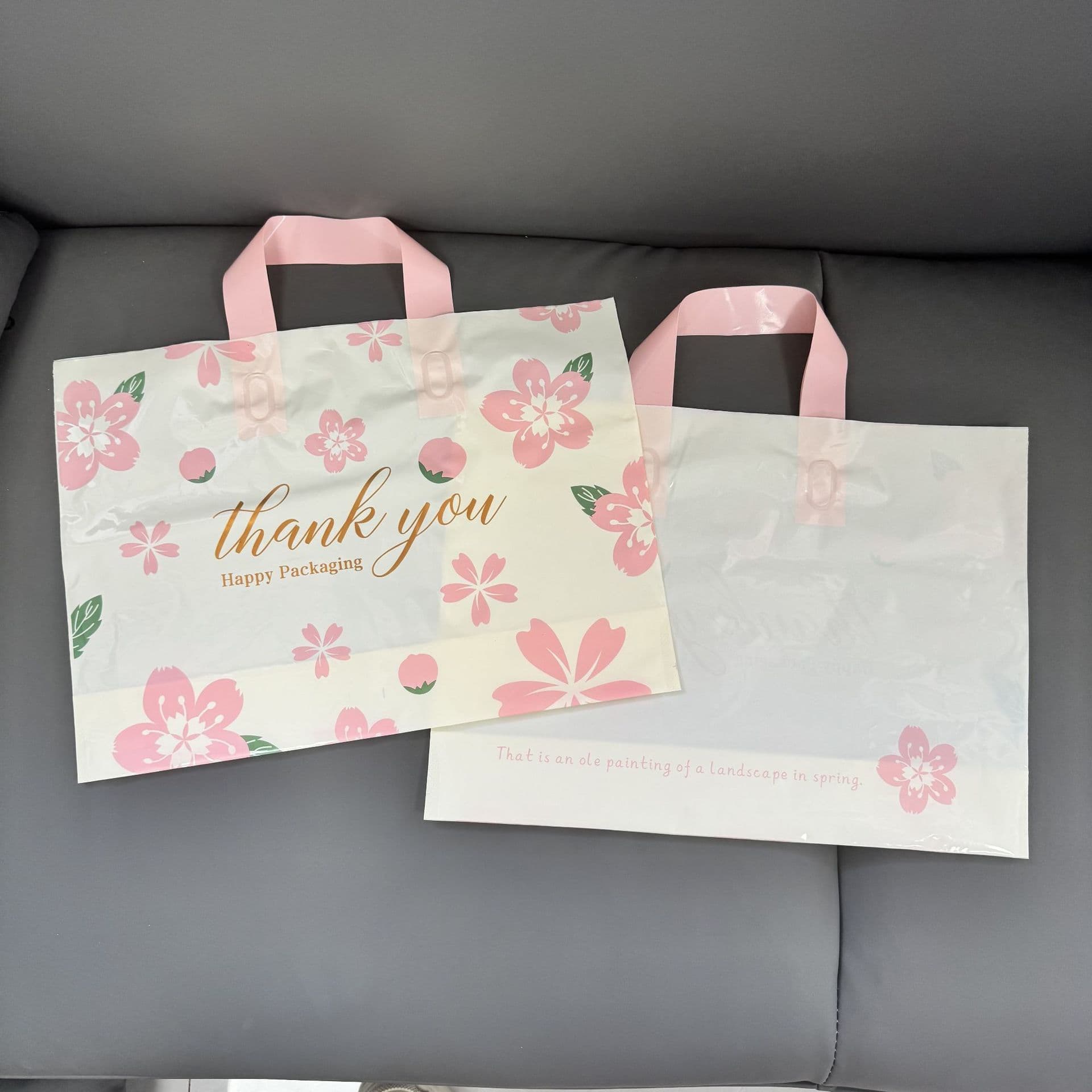 Beautiful Floral Plastic Handbag for Women's Clothing Store Packaging, Shopping Gift Bag with Transparent Thickening
