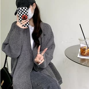 Soft Cozy Lazy Style Cardigan for Women, 2026 Spring Autumn New Korean High-End V-Neck Early Spring Knit Jacket