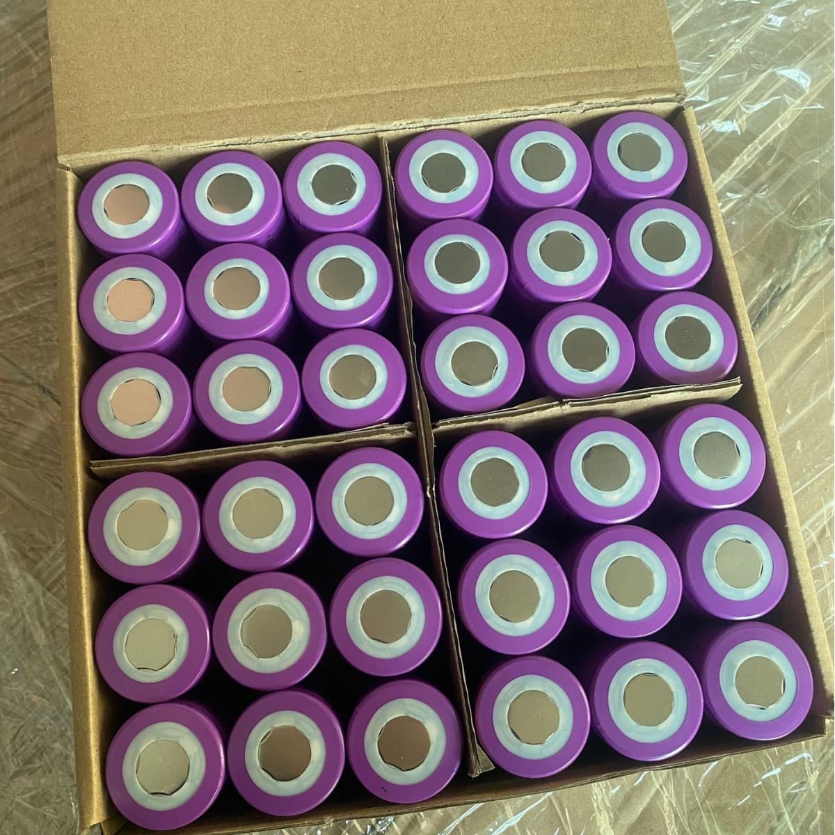 32700 Lithium Battery 6000mAh 3.7V Rechargeable Lithium Battery for Solar Street Light, Electric Vehicle Battery
