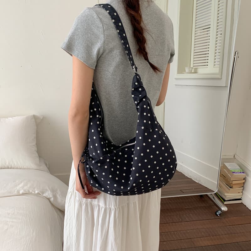 New Cross-Border Summer Polka Dot Fashion Bag, Trendy and Versatile for Commuting and Casual Wear, Lightweight Korean-Style Women's Backpack