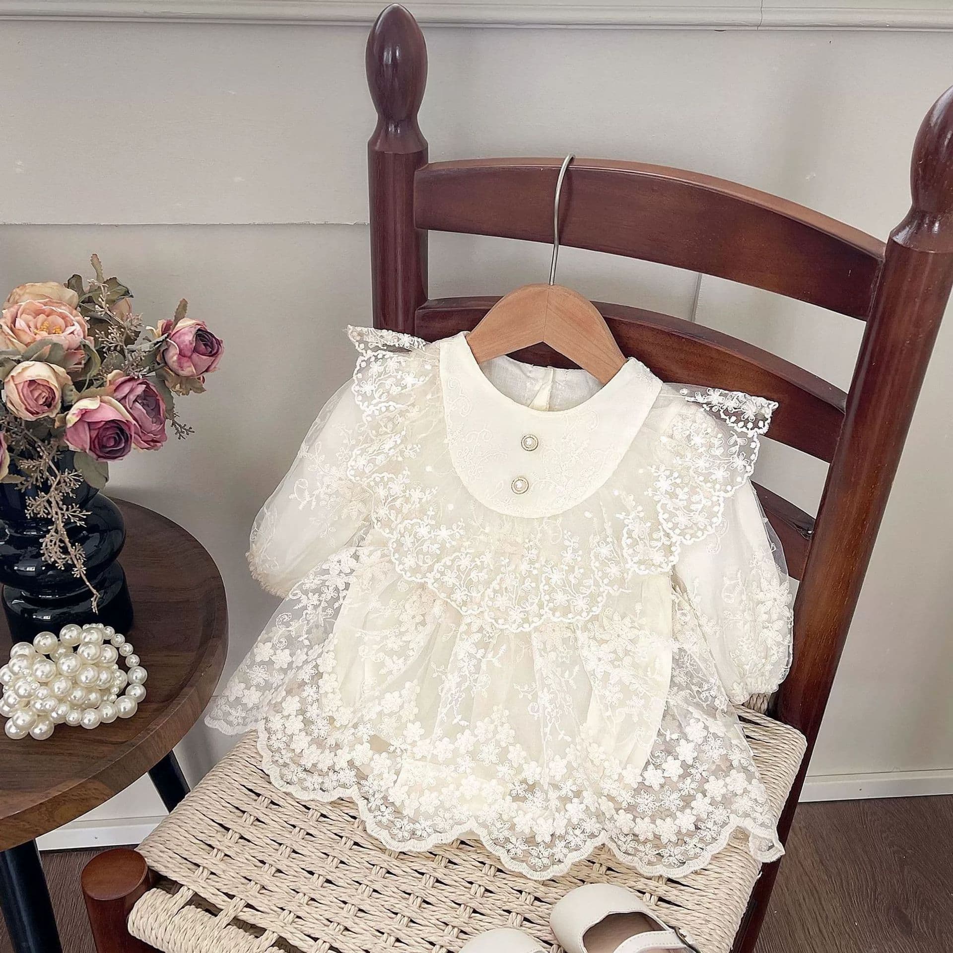 Baby clothes, spring and autumn long-sleeved lace skirt, baby girl's 100-day banquet, one-year-old princess style skirt dress