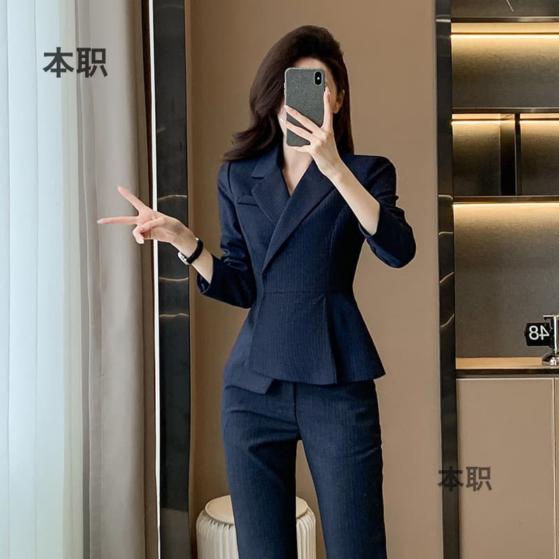 Elegant & Professional Women's Jewelry Store High-End Work Suit Set - Blazer Jacket & Formal Trousers for Sales Staff
