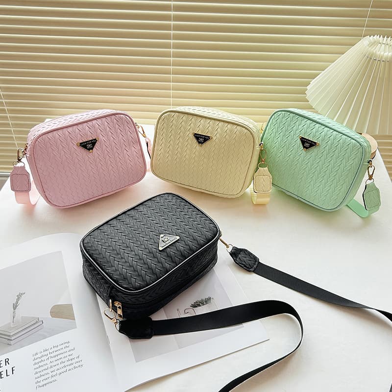 Embossed Camera Bag New 2024 Ladies Bag Woven Women's Square Bag Phone Bag Versatile Women's Bag