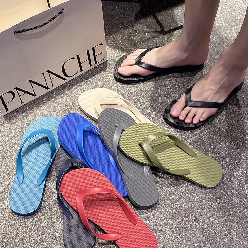 Men's Flip Flops, Summer Outdoor Black Thong Sandals, Non-Slip for Bathroom and Beach Use