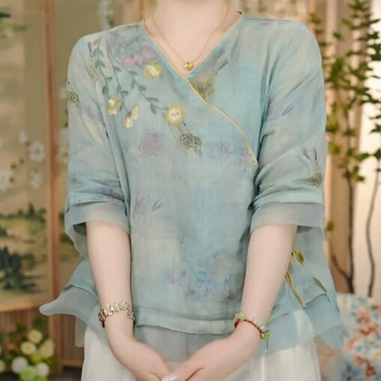 Artistic Retro V-Neck Embroidered Half-Sleeve Ramie T-Shirt 2026 Summer Fashion Pullover Slim-Fit T-Shirt