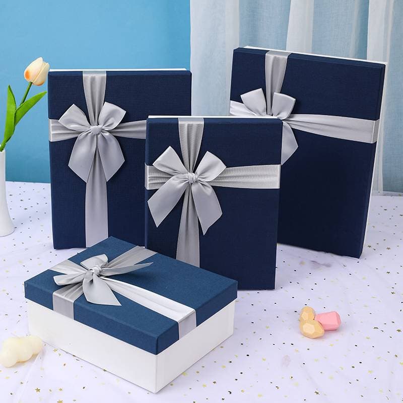 Spot heaven and earth cover hard box gift box high-end holiday gift box birthday clothes packaging box bow style Valentine's Day