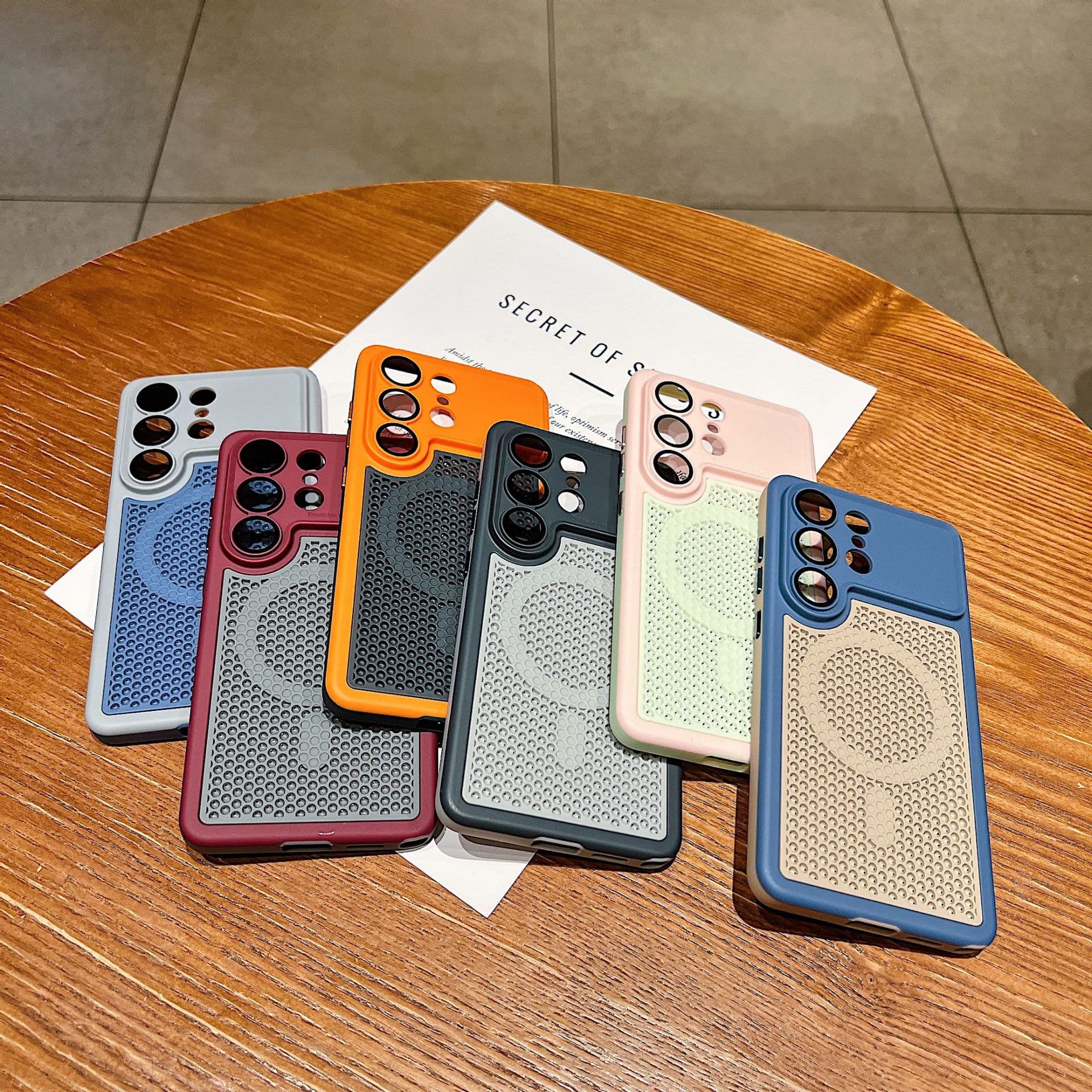 Suitable for Samsung S26Ultra mobile phone case, breathable and cooling S25U armor shield, fine hole mesh magnetic suction S24U protective cover
