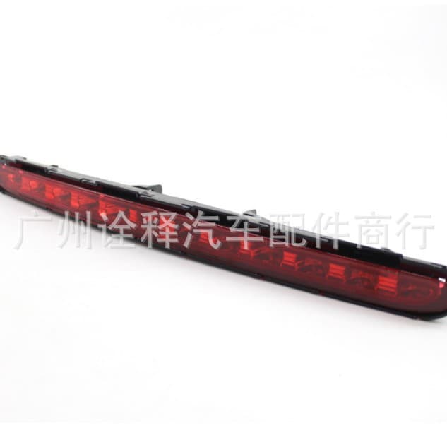 A2118201556 Suitable for Mercedes-Benz E-Class W211 high-mounted brake light, anti-rear collision light warning light