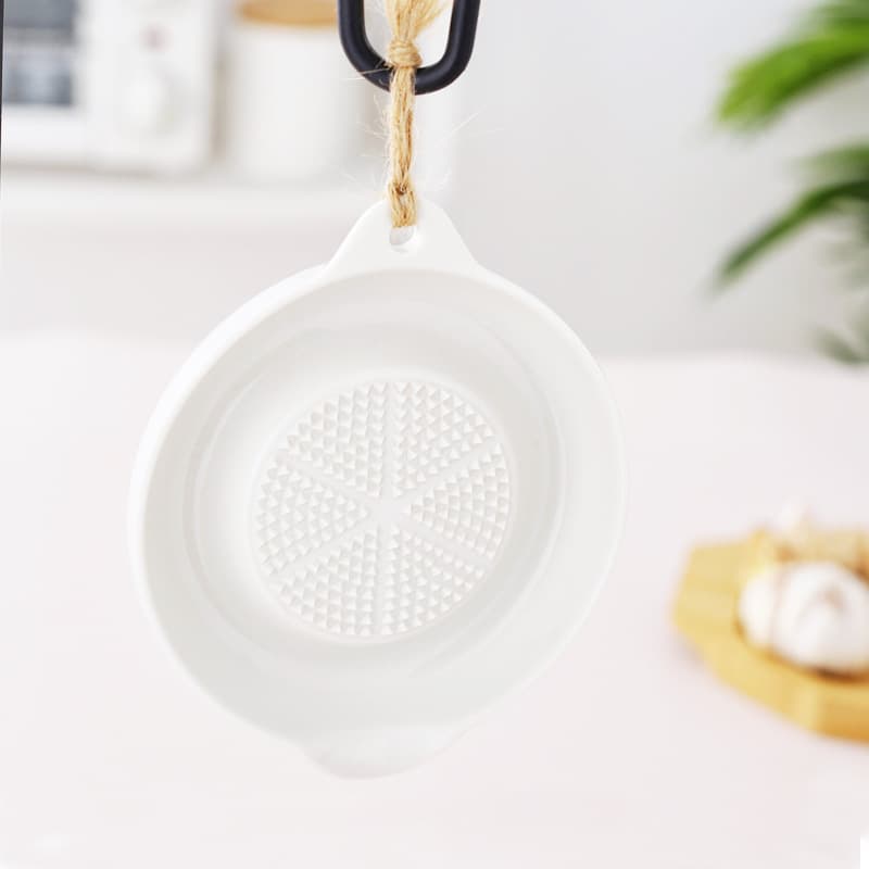 Ceramic grinder for ginger and garlic, household manual garlic press, baby food grinder, garlic grater, fruit puree grater
