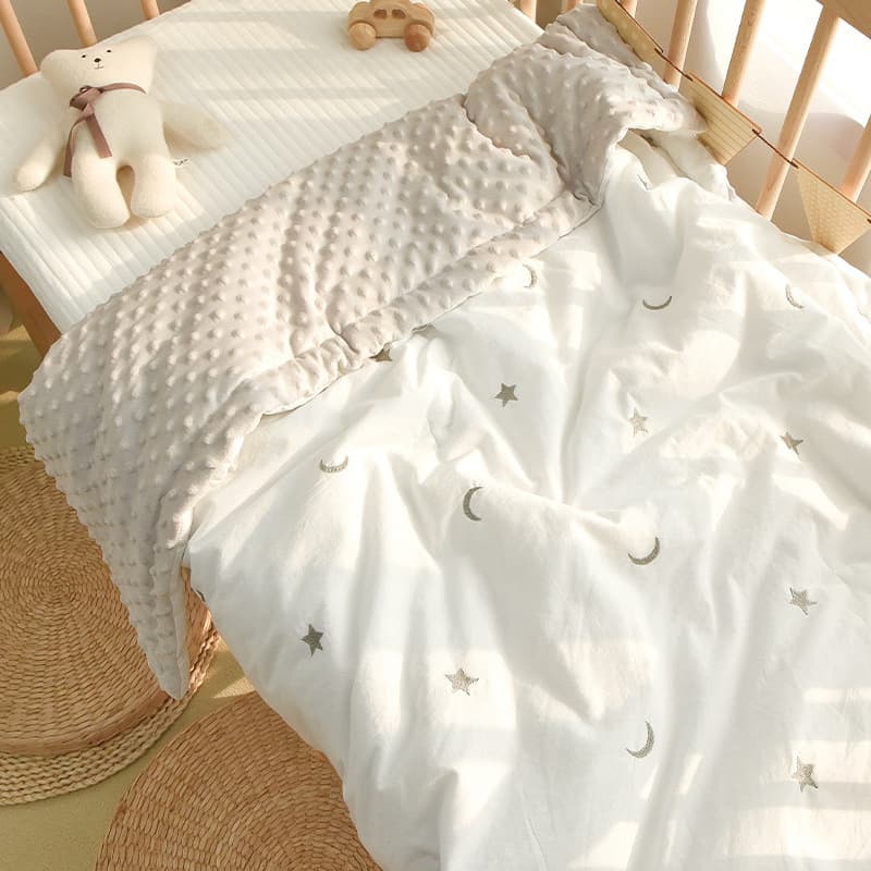 Baby pure cotton quilt, washed cotton embroidered air-conditioner blanket, 3D dot fleece soothing cover, all-season kindergarten quilt