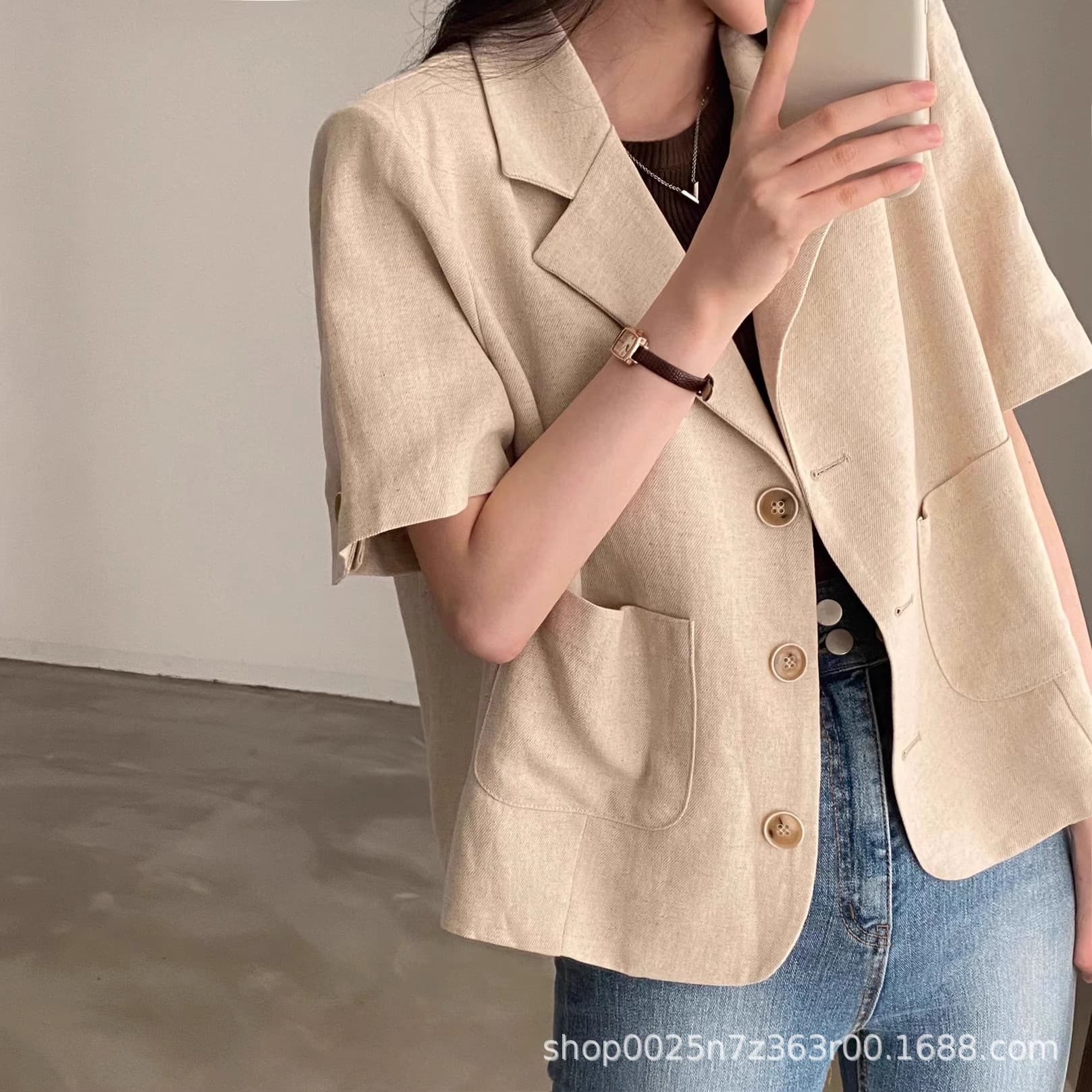 2025 summer and autumn new style simple suit short jacket fashionable short-sleeved women's Korean style loose small suit trend