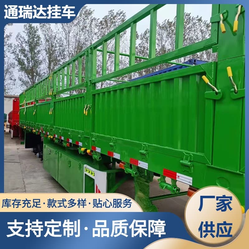 Source factory processing of electrophoretic powder-coated light side-tipping dump semi-trailers, sand and gravel transport dump engineering vehicles.