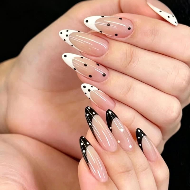 Cross-border hot-selling polka dot wearable nails, cute white French black polka dots, high-end and sweet manicure