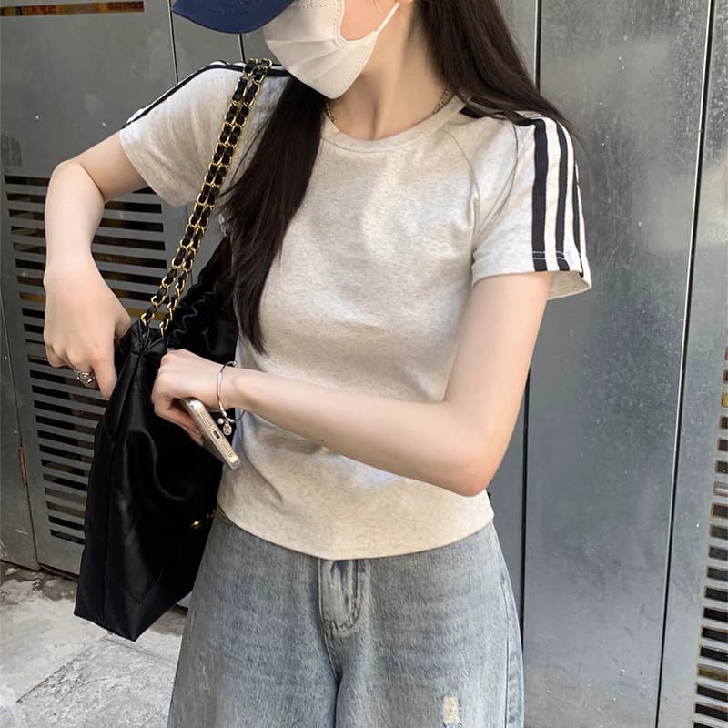 American Retro Three-Stripe Short Sleeve T-Shirt for Women Summer Design Sense Niche Sporty Slimming Top Women's Clothing