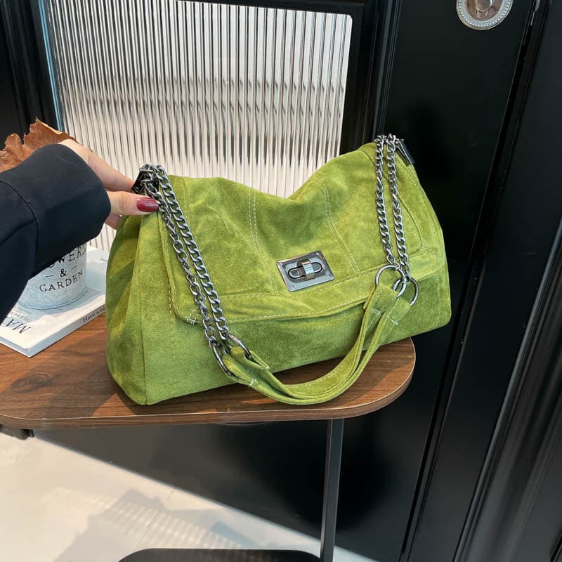 Korean-style high-capacity tote bag for women, 2025 winter new arrival, chain strap, simple and casual shoulder bag