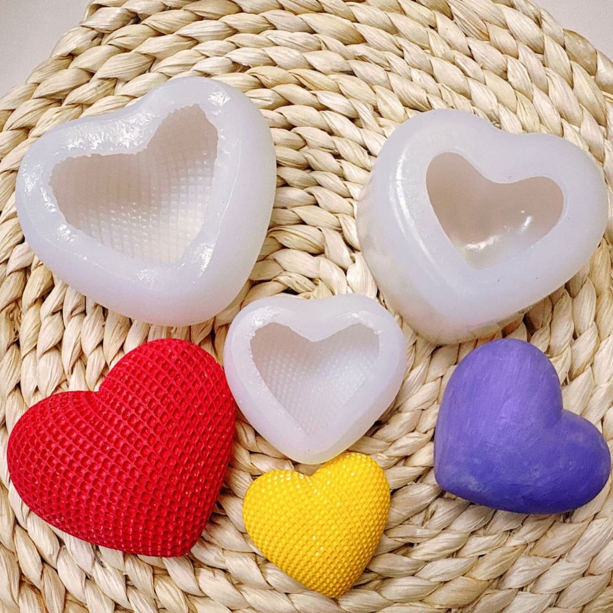 Grid Heart Aromatherapy Candle Silicone Mold DIY Woven Heart Diffuser Plaster Handmade Soap Baking Cake Mold