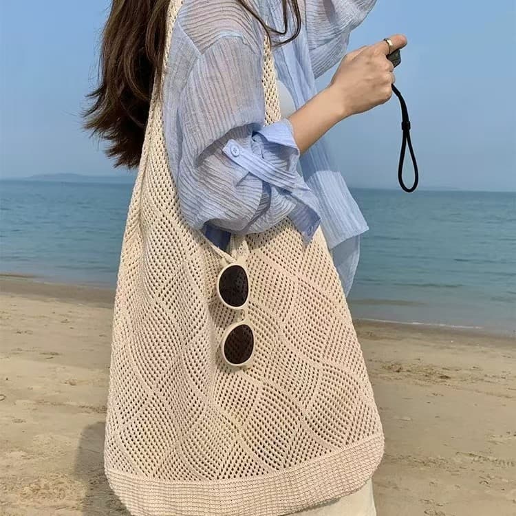 Retro hollow wool hand-held fresh knitted bag women's bag shoulder bag literary ins style bag hand embroidered apricot color