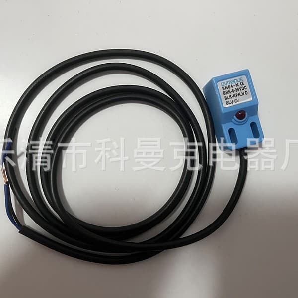 Direct Supply New Original Proximity Switch SN04-N SN04-P Three-Wire NPN Normally Open in Stock