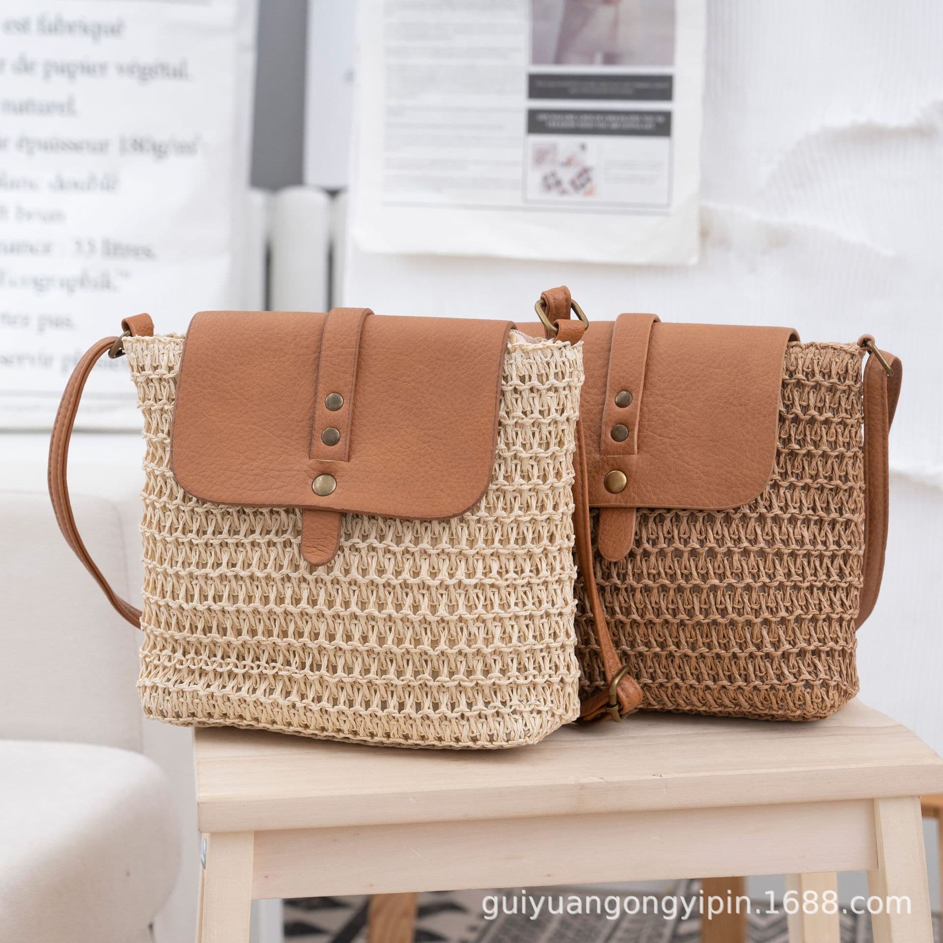 Exquisite Woven Straw Bag Lychee Pattern Flip Cover Small Square Beach Bag Fashionable Street Style Polyester Lining Zipper Closure