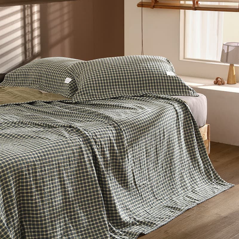 New combed cotton gauze cover blankets, summer thin small blankets, office nap cover blankets, air-conditioned quilt sheets