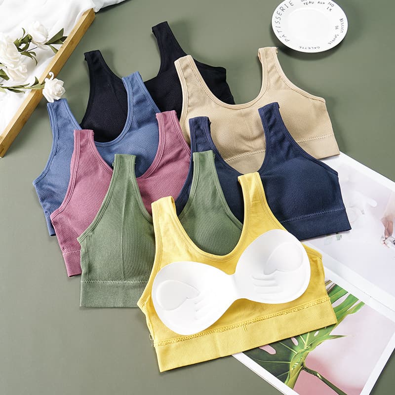 Wide shoulder, deep U-back sports top, wireless bra layering integrated strappy camisole wrap top for women.