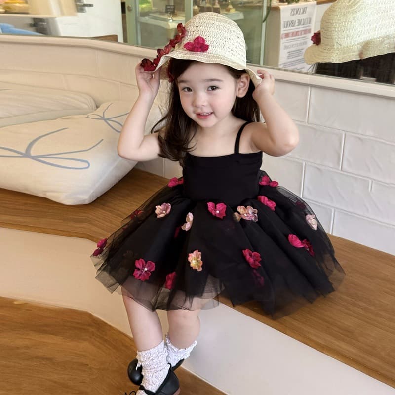 Little Girl Floral Dress Summer Baby Mesh Strap Dress Black Swan Princess Dress Fashion