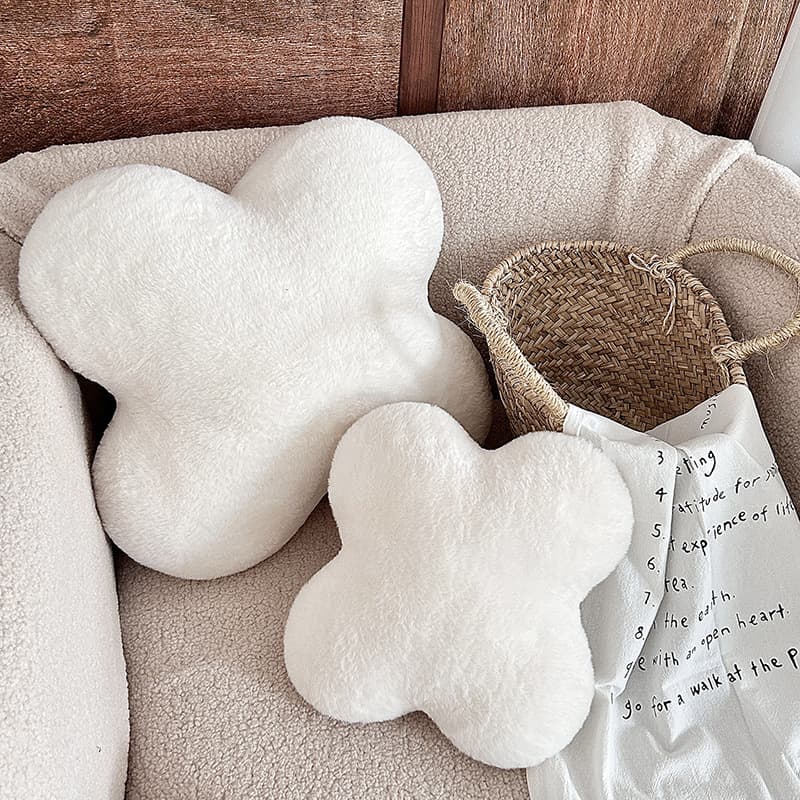 Nordic Ins Solid Color Simple Home Decoration Rabbit Fur Clover Throw Pillow Plush Back Cushion Sofa Cushion Floor Mat