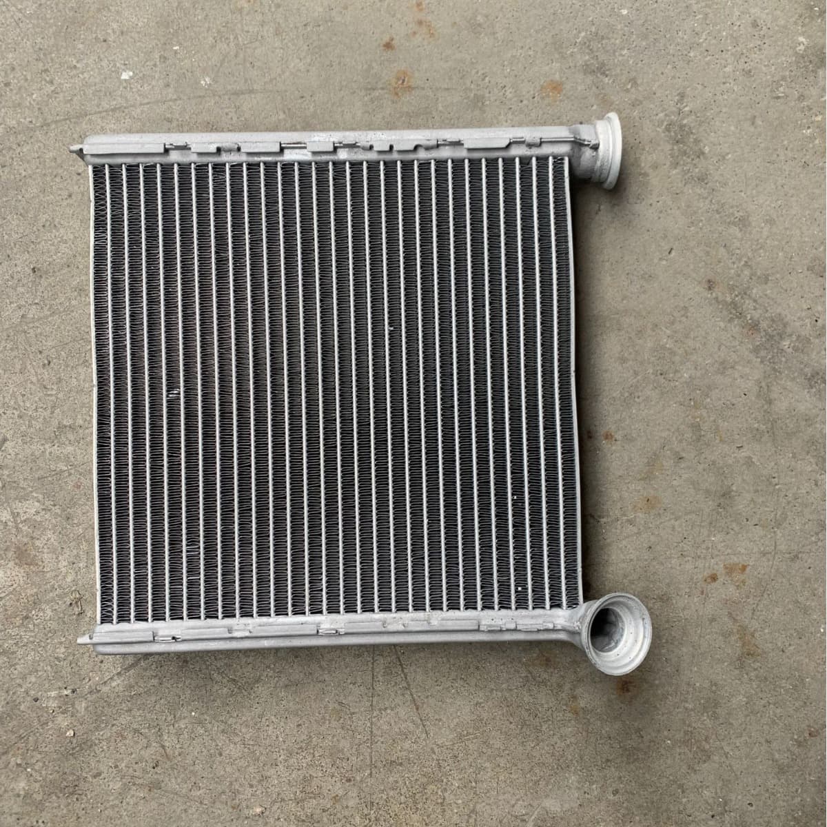 Radiator Factory Direct, Suitable for Audi 5Q0819031B Heater Core Brazed