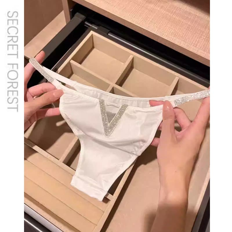 Romantic Believer * Rhinestone Cross Strap Pure Desire Sexy French Lace Panties Women Comfortable Seamless Briefs 2024
