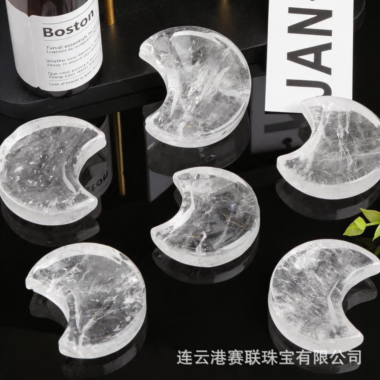 Natural crystal handicraft ornaments, handmade white crystal love bowl gifts, love ornaments gifts