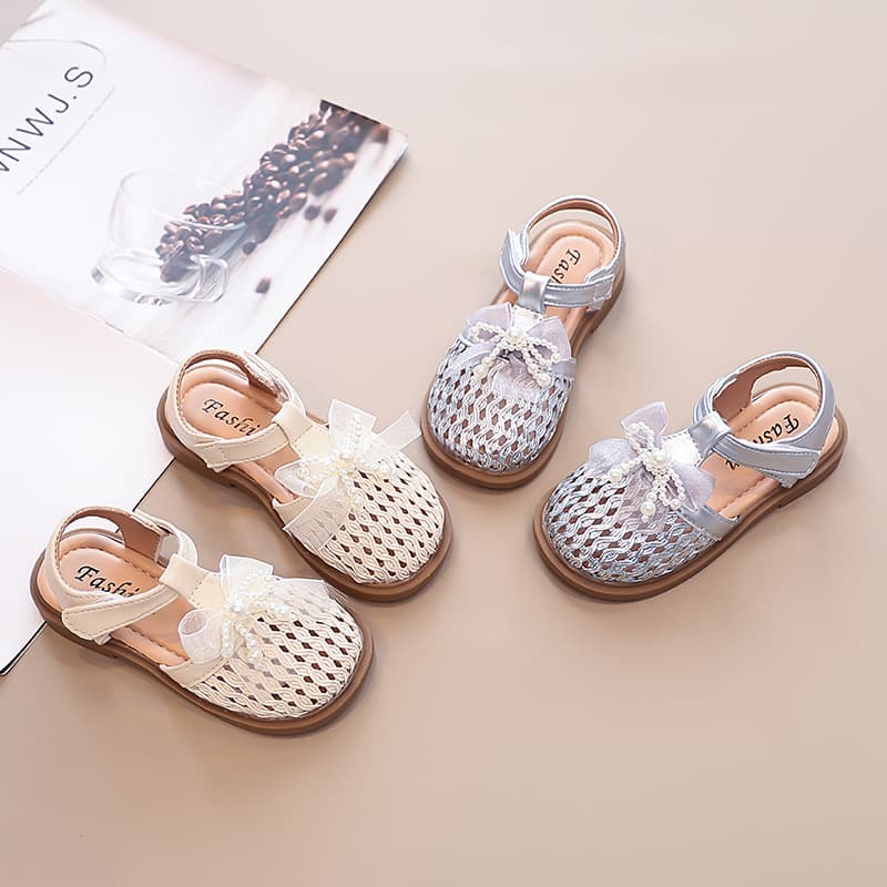 New Girls' Fashionable Closed-Toe Sandals with Cute Bowknot Woven Hollow Design Princess Shoes for Toddlers and Young Children