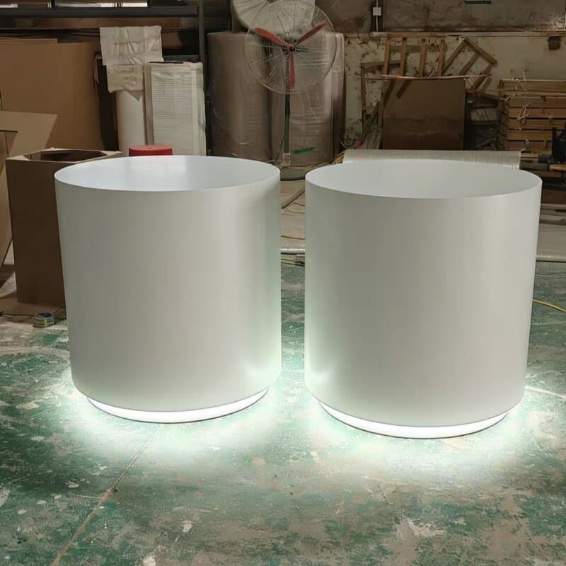 Baked Enamel Display Stand Center Island Platform Model Cosmetic Product Display Pedestal Glowing Shaped Table Showcase