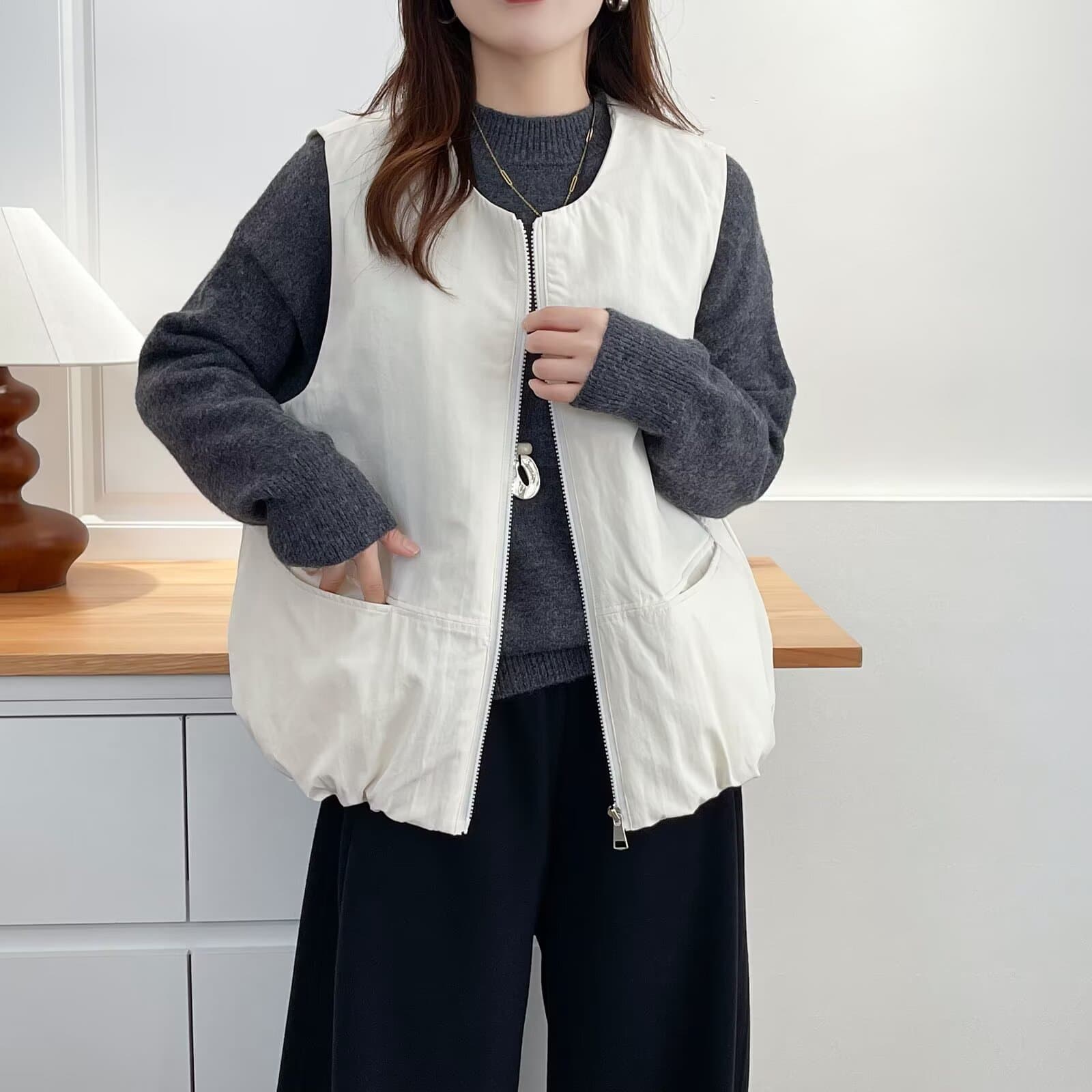 Plus-size women's autumn/winter new style, versatile solid color collarless lightweight cotton vest for plus-size women (200 lbs), warm outerwear 8640
