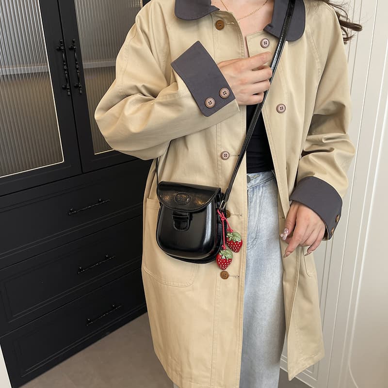 Cross-border dropshipping ready versatile stylish new design crossbody bag for women, high appearance outdoor casual mini bag for shopping and dating