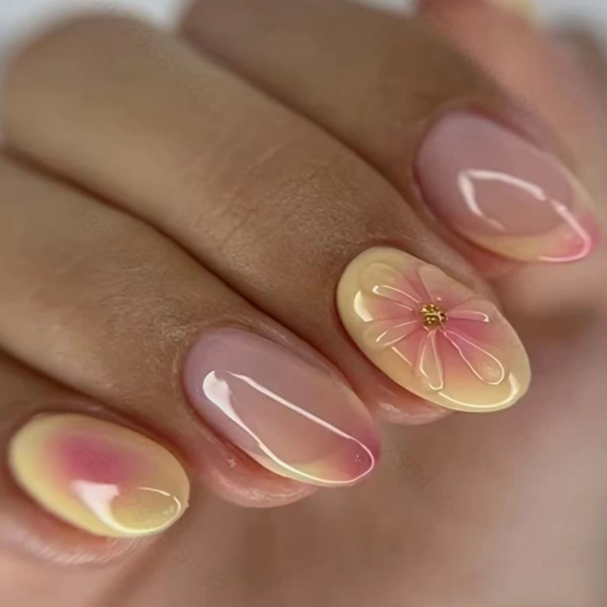 Yellow Powder Peach Gradient 3D Flower Press-On Nails Nude Ombre Short Oval Nails Gentle Style Manicure