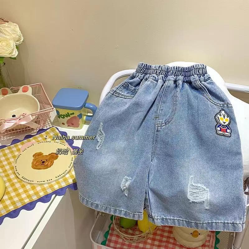 2024 Summer New Style Kids Boys Light-Up Ultraman Shorts Thin Trendy Denim Pants